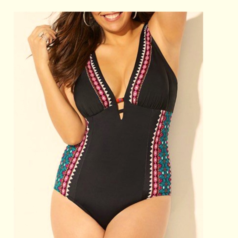 NWT size 18 Swimsuits for all black plunge with beautiful details